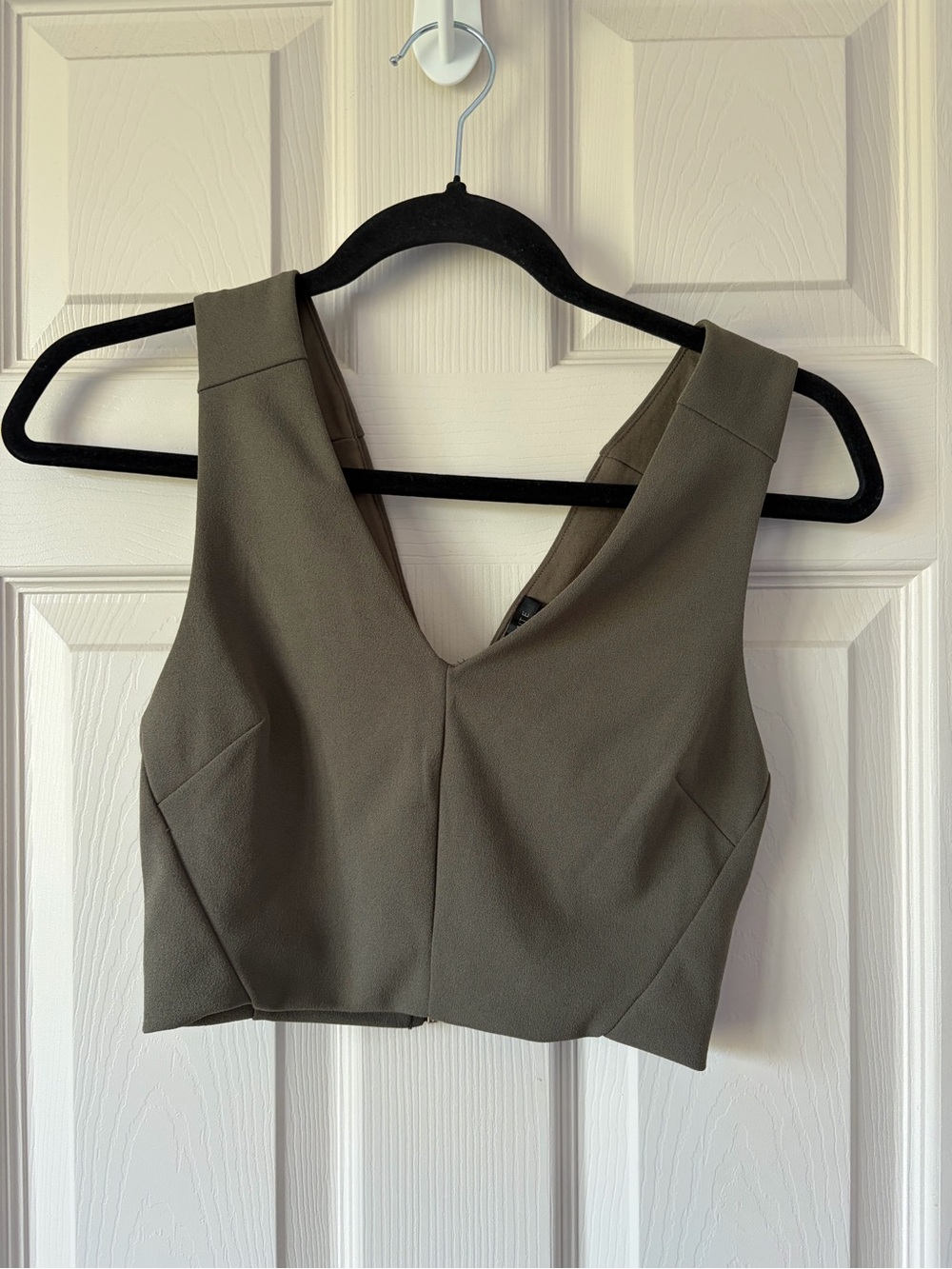 💛 DYNAMITE - XS Green Crop Top